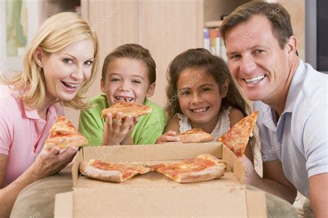Familia pizza - Familiya je moderná rodinná reštaurácia s jedinečným konceptom. Na jednom mieste nájdete Pizza Bar, Sushi Bar, tradičnú slovenskú kuchyňu, detskú zónu a priateľské animátorky. Piatky a víkendy u nás máte možnosť stretnúť maskotov v životnej veľkosti Mickey Mouse, Spiderman, Elzu. Detičky sa zabavia maľovaním na tvár a …